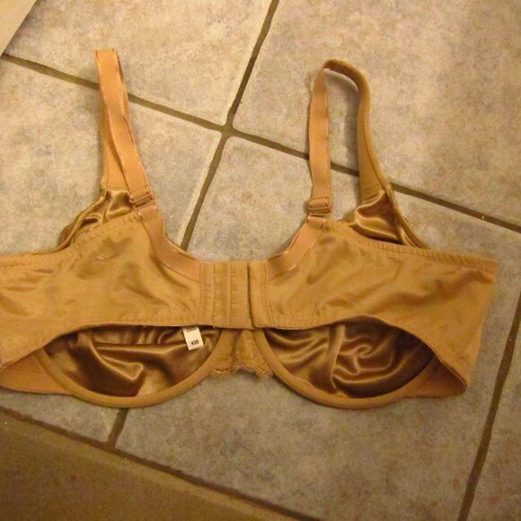 SOMA Beige Satin Unlined Sensuous Sides Minimizer Underwire Bra Size 42D - Picture 5 of 7